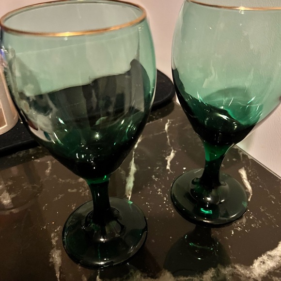 2 glasses emerald green, with gold rim, - Picture 4 of 7